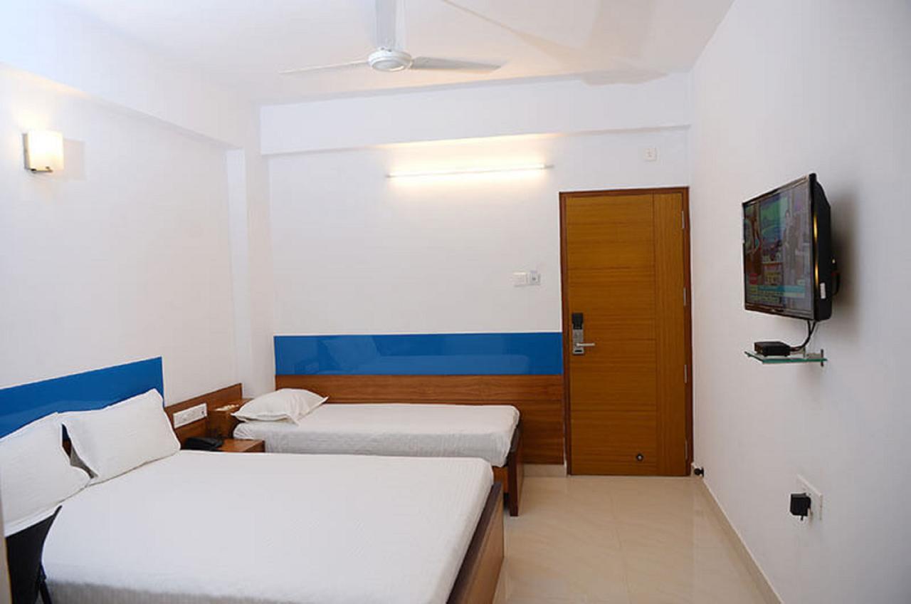Hotel Roopmahal à Thiruvananthapuram Extérieur photo
